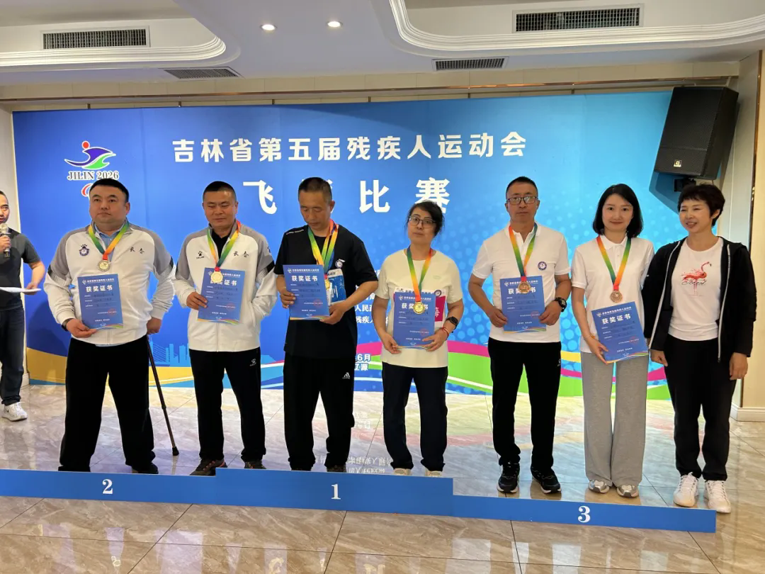 图为比赛现场